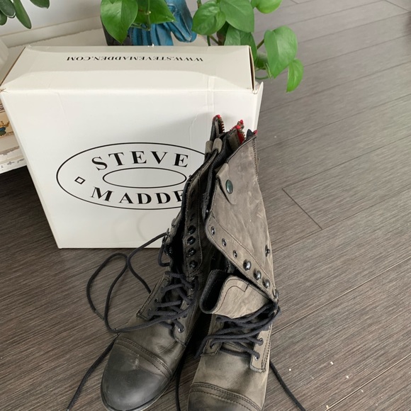 Steve Madden Biker Boots - Picture 2 of 4